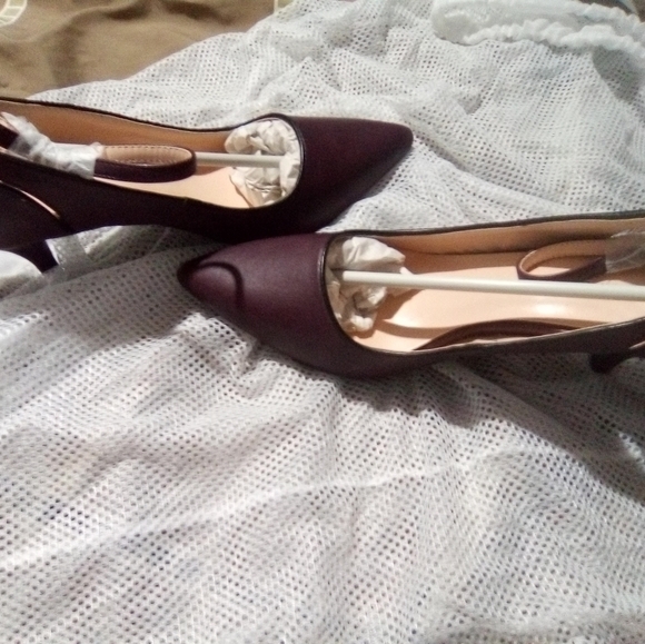 Andiamo raisin Color ladies 3" heels. NWOT. Size 7.5 - Picture 8 of 9